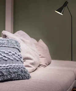 CERES Golvlampa 146cm Svart