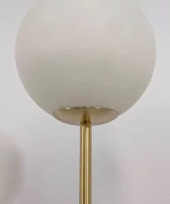MOLEKYL Golvlampa 130cm Matt Mässing/Opalvit