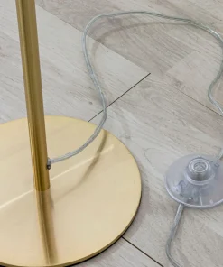 MOLEKYL Golvlampa 130cm Matt Mässing/Opalvit